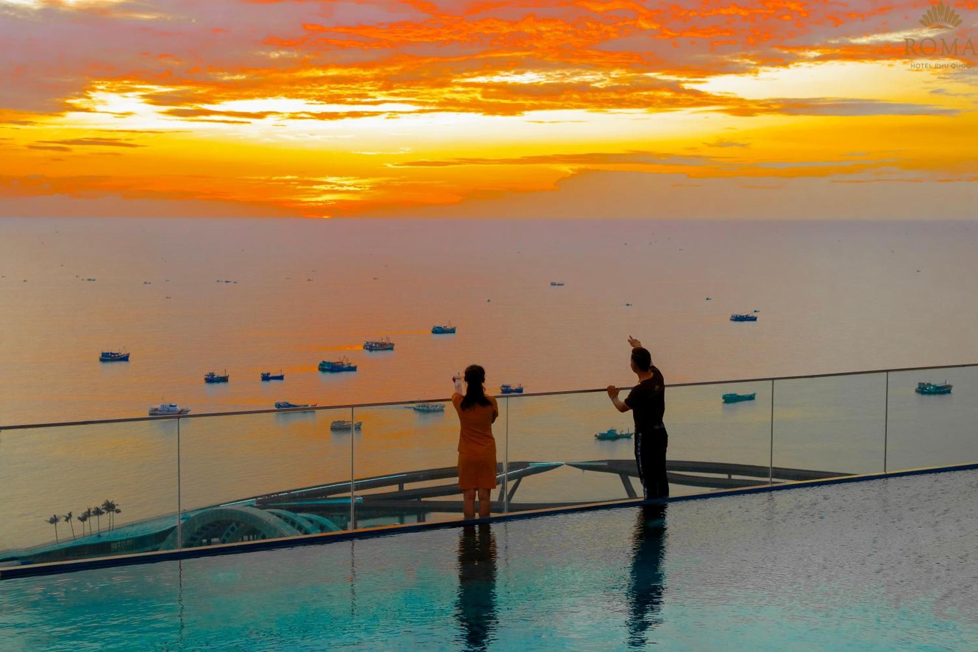 Roma Hotel Phu Quoc - Free Airport Shuttle & Sunset Town Tour エクステリア 写真
