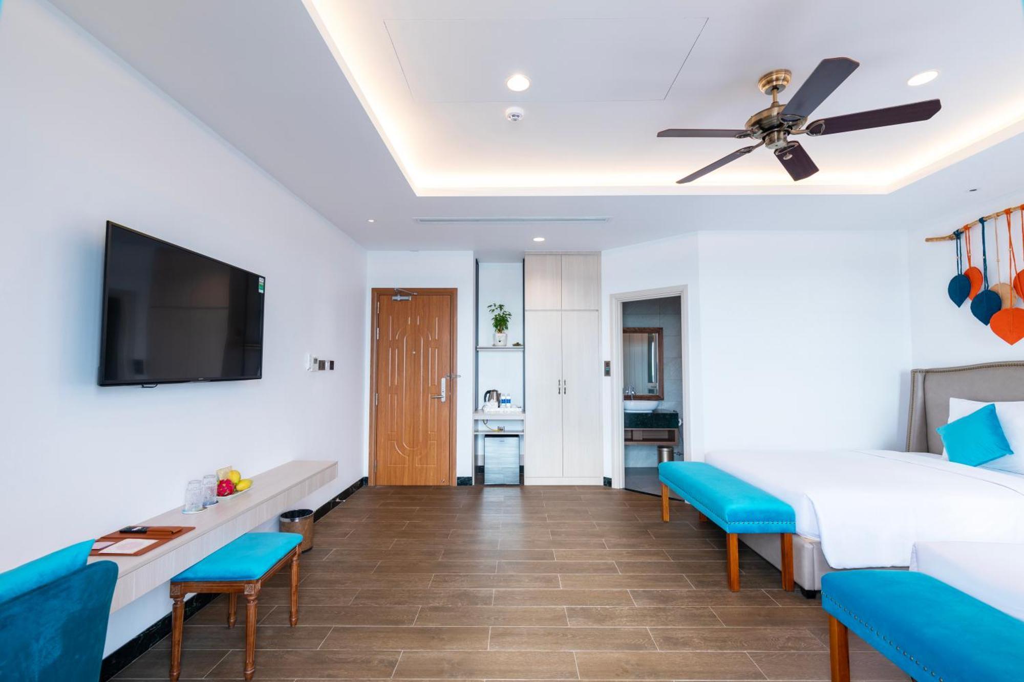 Roma Hotel Phu Quoc - Free Airport Shuttle & Sunset Town Tour エクステリア 写真