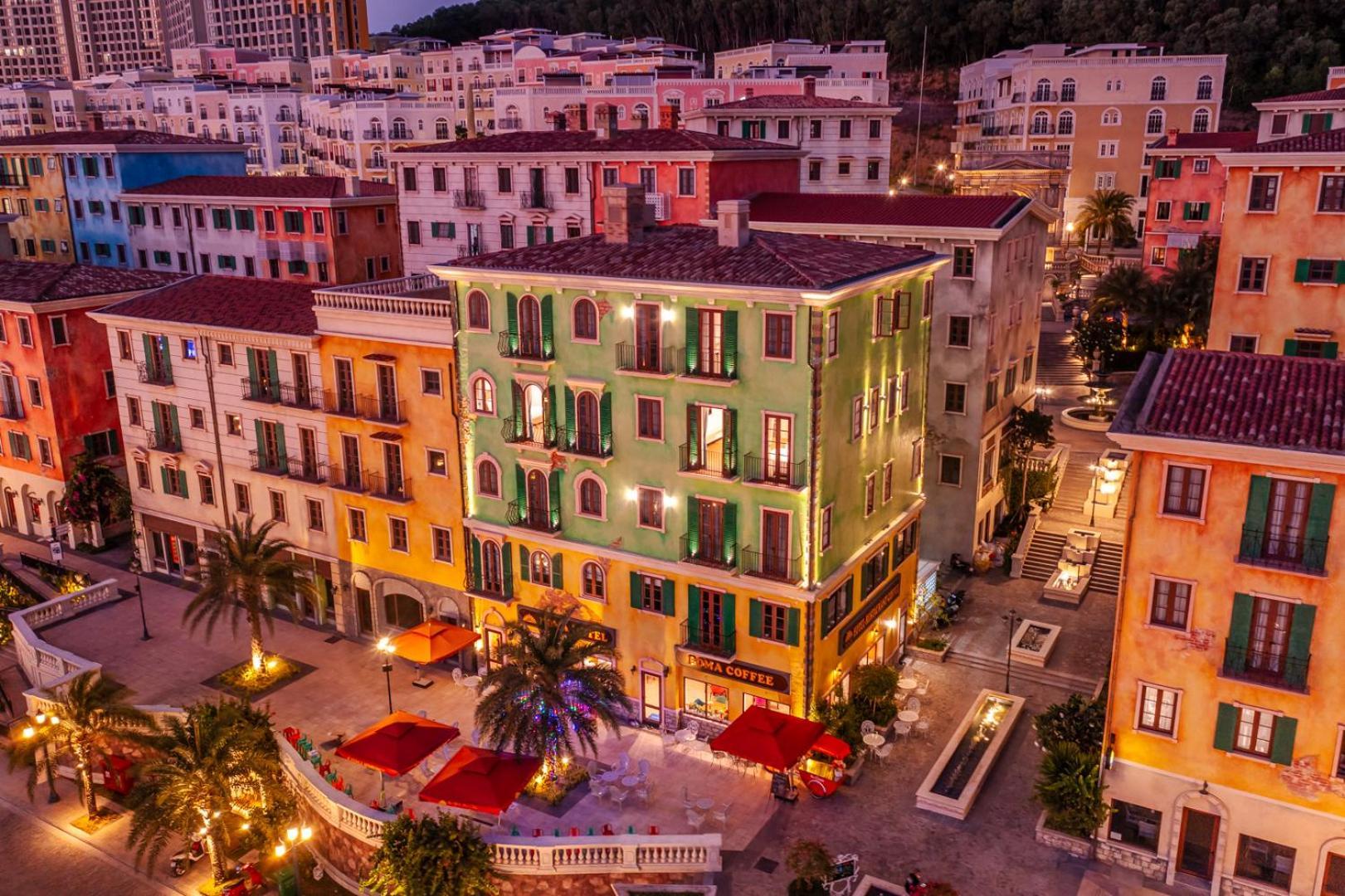 Roma Hotel Phu Quoc - Free Airport Shuttle & Sunset Town Tour エクステリア 写真