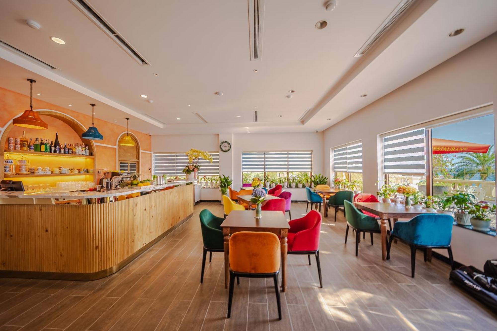 Roma Hotel Phu Quoc - Free Airport Shuttle & Sunset Town Tour エクステリア 写真