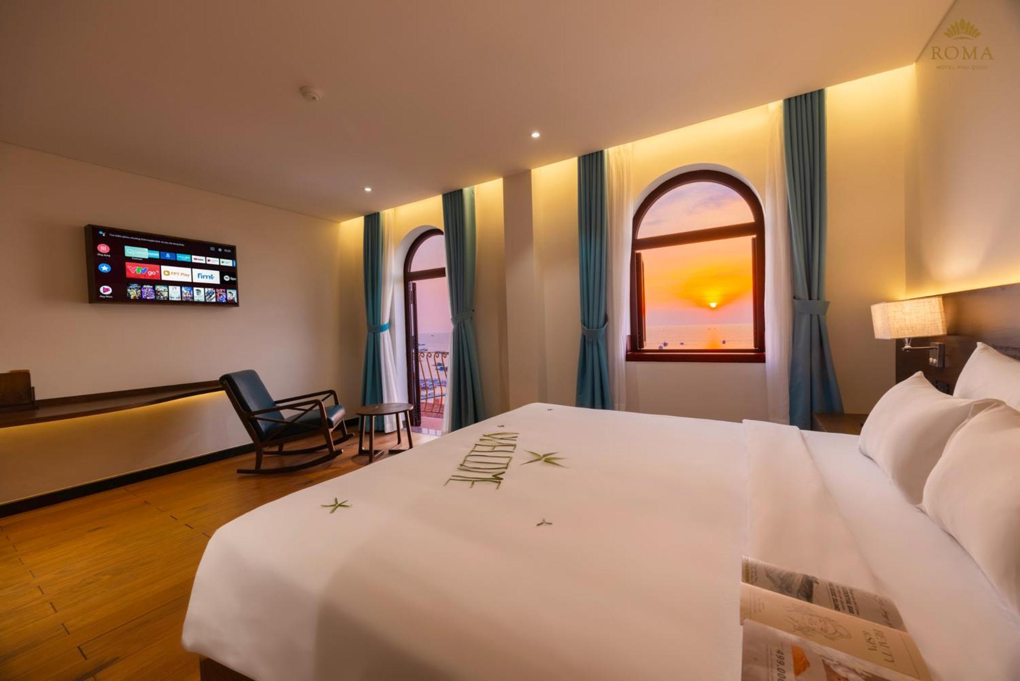 Roma Hotel Phu Quoc - Free Airport Shuttle & Sunset Town Tour エクステリア 写真