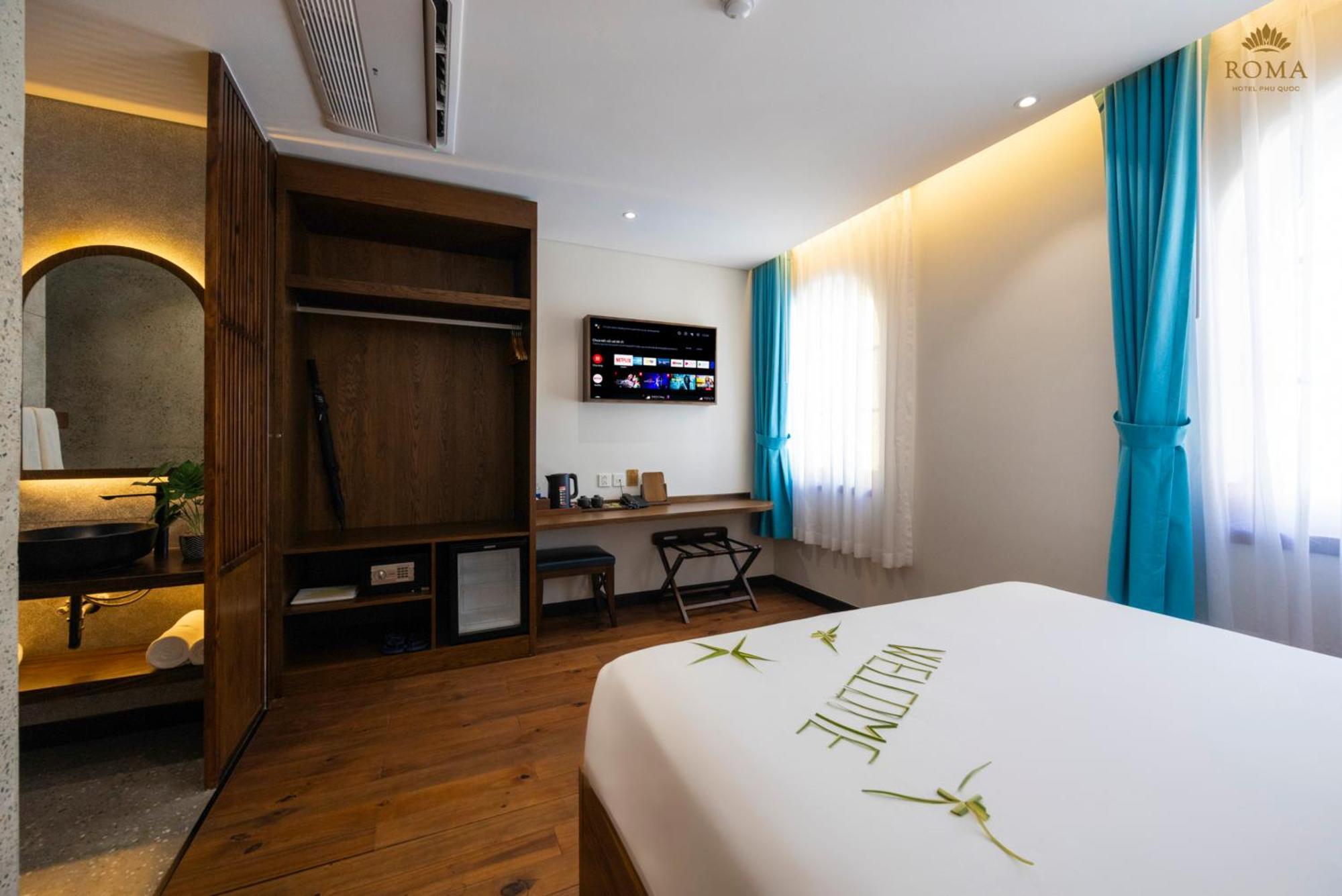Roma Hotel Phu Quoc - Free Airport Shuttle & Sunset Town Tour エクステリア 写真