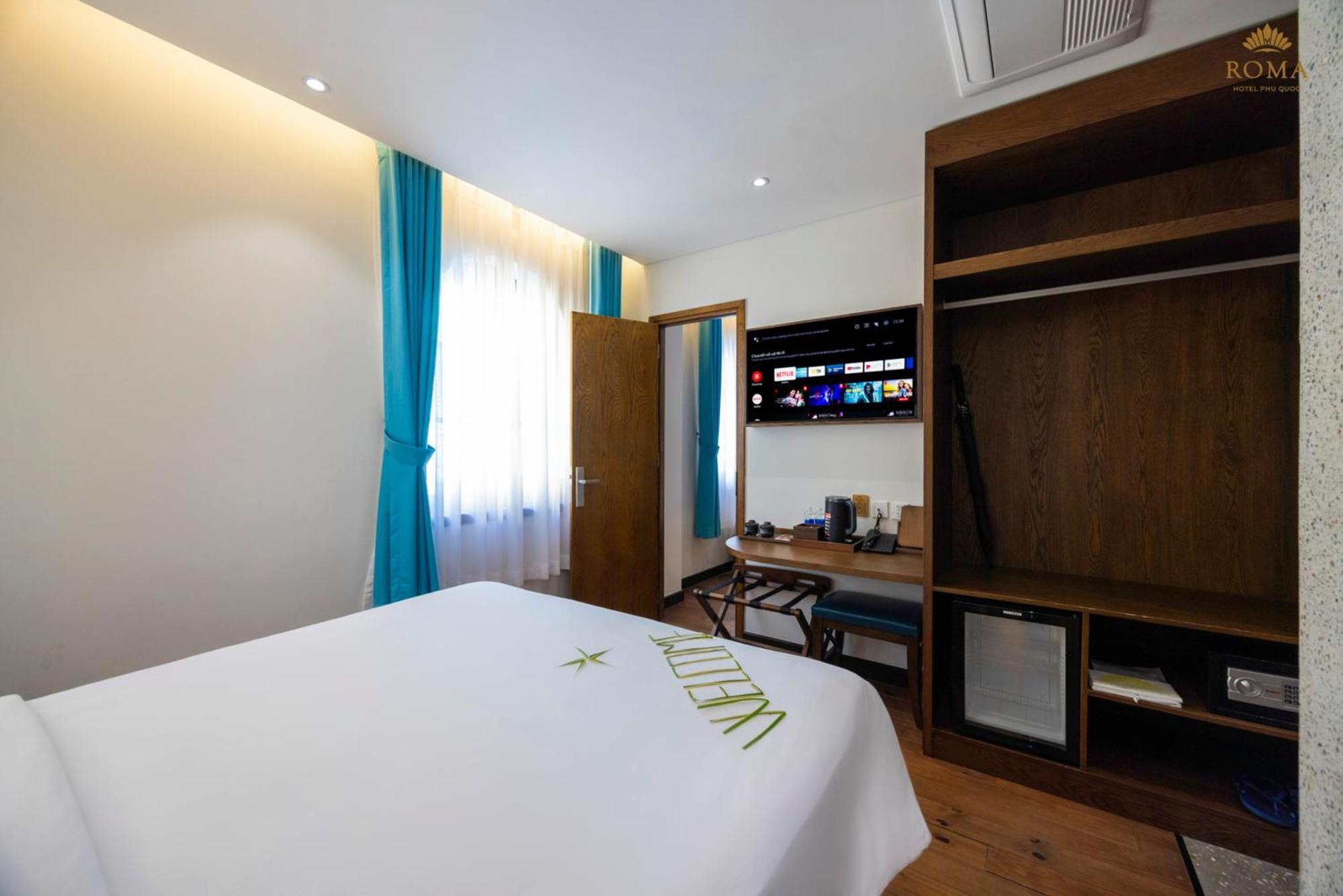 Roma Hotel Phu Quoc - Free Airport Shuttle & Sunset Town Tour エクステリア 写真